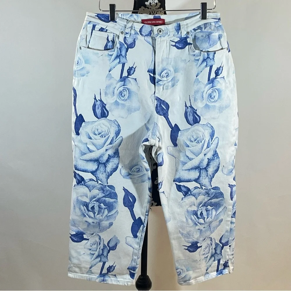 Gloria Vanderbilt High Rise Floral Blue Rose Capris - Picture 5 of 6